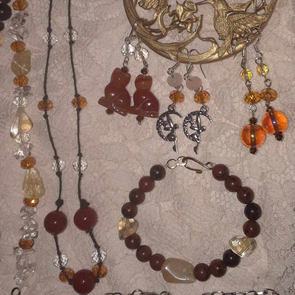 Topaz, Carnelian, Jasper beaded jewelry lot